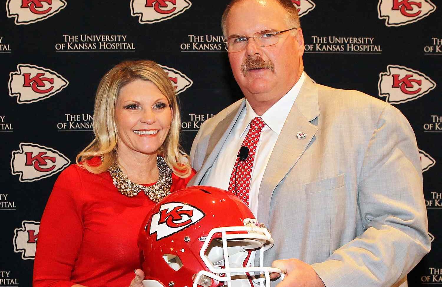 “we never saw our love ending this way” Chiefs Andy Reid in tears as he finally ends 45years marriage with his wife Tammy reid